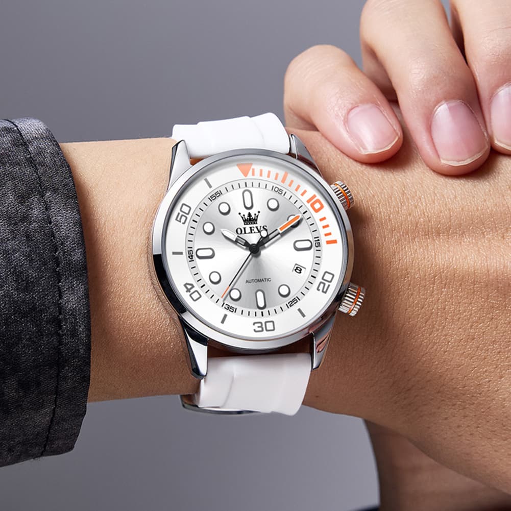 OLEVS 6751 Dive Style Silicone Strap Mechanical Watch for Men
