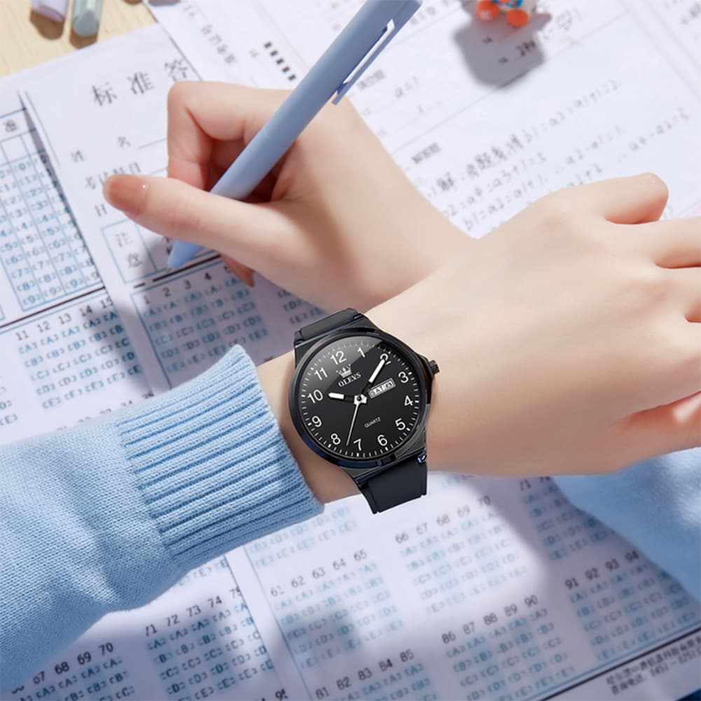 OLEVS 5647 Ultra Thin Day Date Quartz Watch Silicone Strap Casual Timepiece for Men and Women