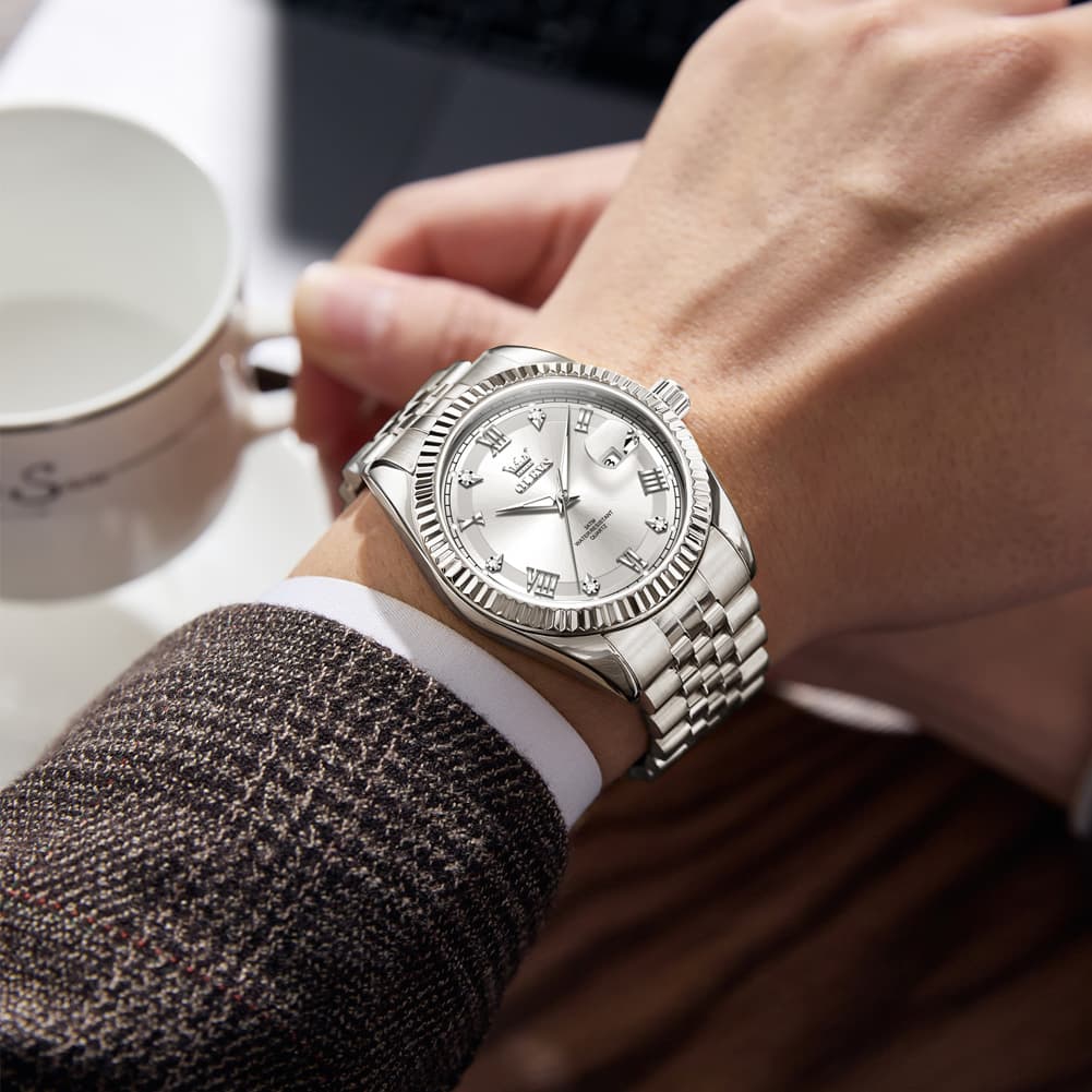 OLEVS 5680 Fluted Bezel Roman Diamond Dial Watch Stainless Steel Jubilee Bracelet Quartz Timepiece for Men